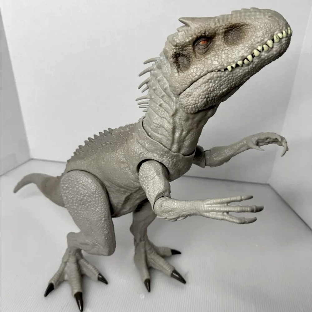 Jurassic World Indominus Rex 16'' Tall!!